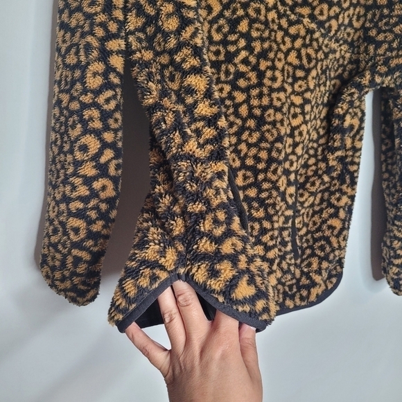 Teddy Leopard Print Zip Pullover Sweater - Picture 10 of 15